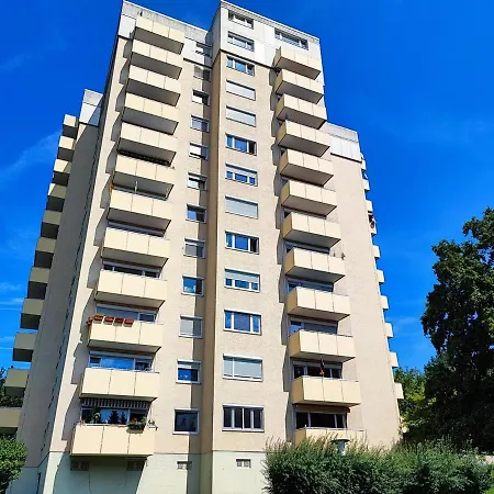 Erb01 - 2-zimmer-apartment Mit Balkon In