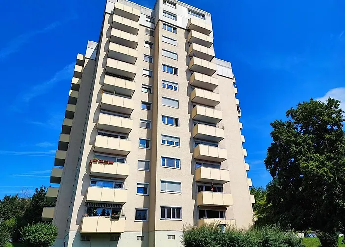 Erb01 - 2-zimmer-apartment Mit Balkon In